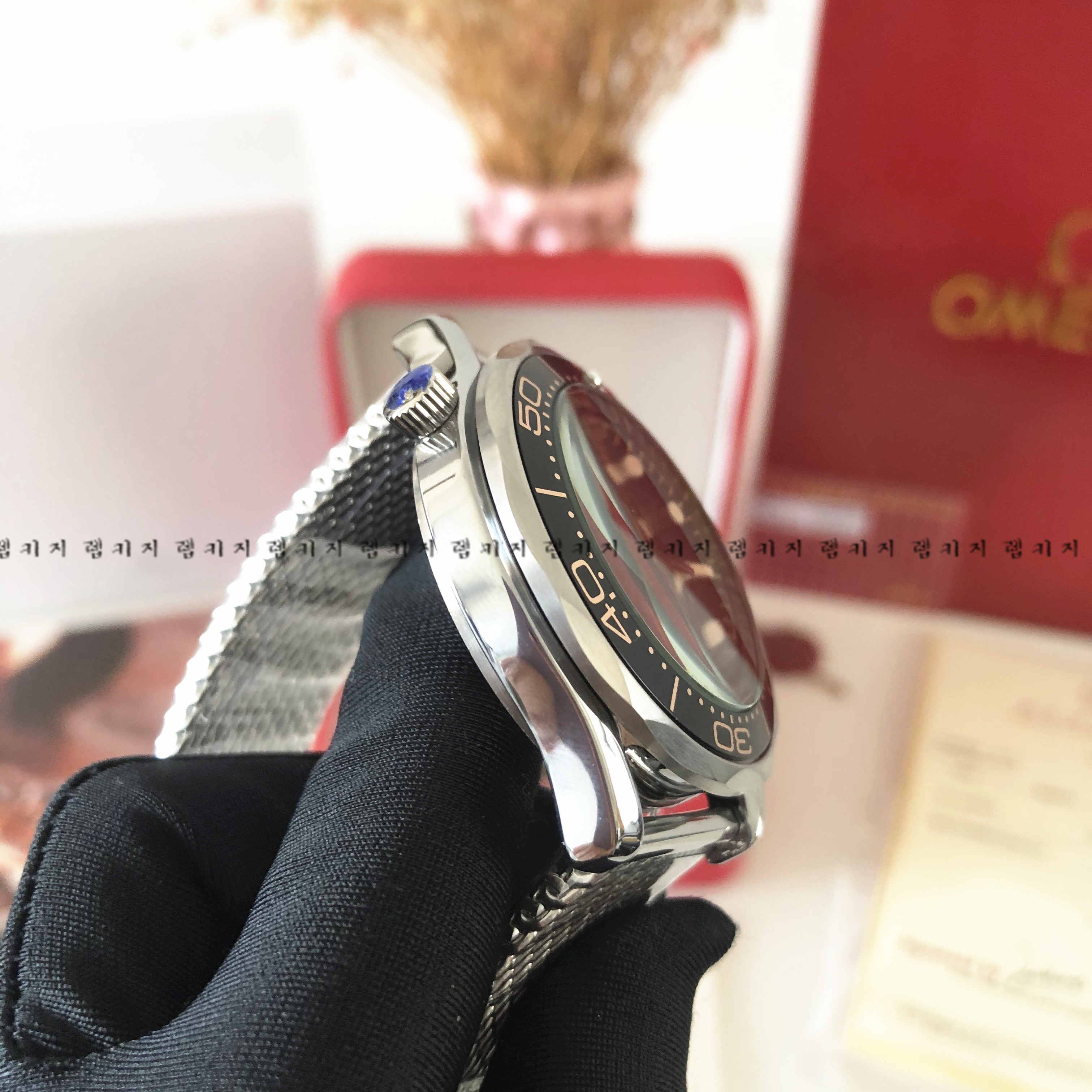 오메가 씨마스터 007에디션 메쉬스트랩 시계